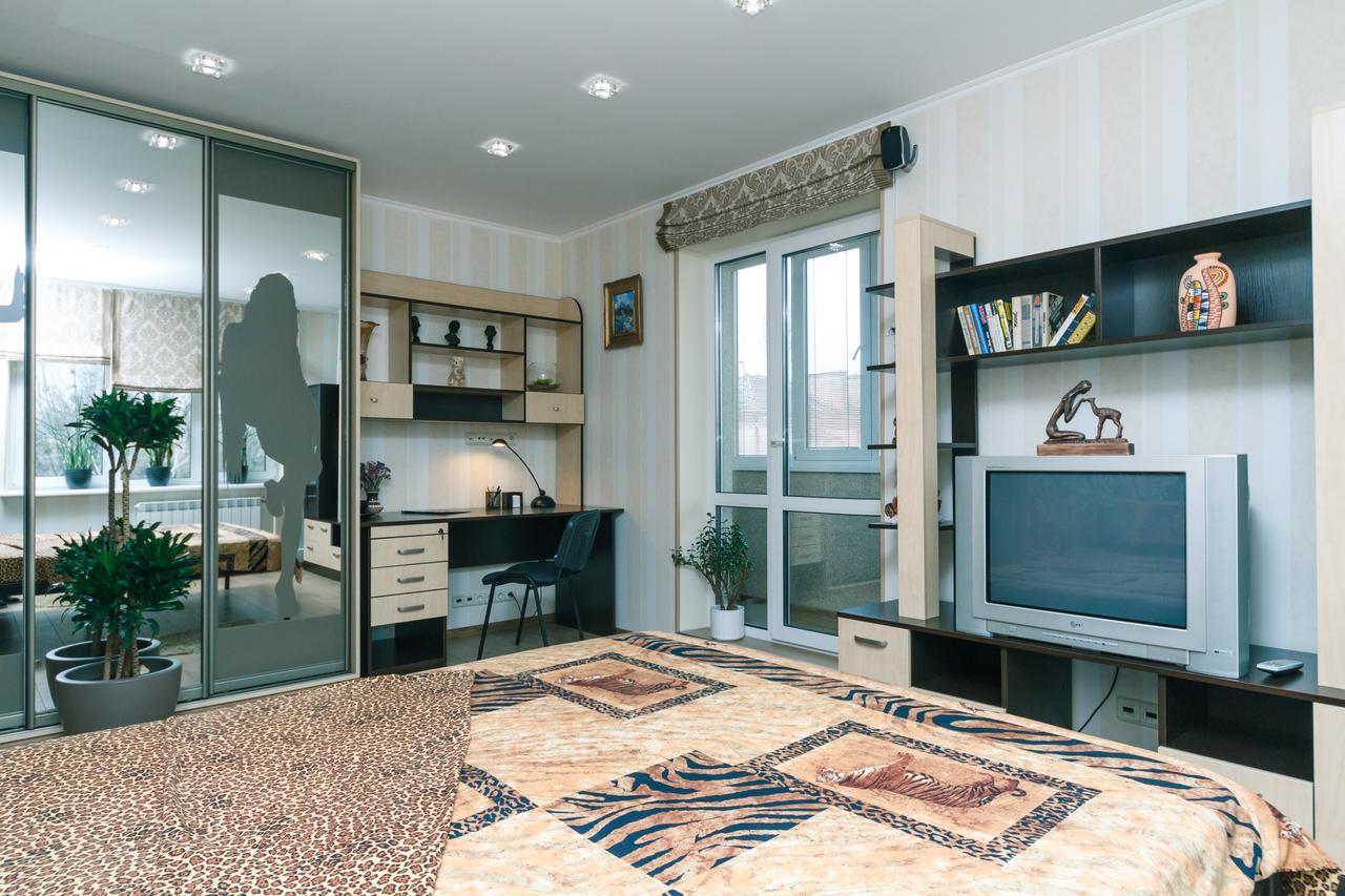 Apartment On Sevastopolska Square Киев Экстерьер фото