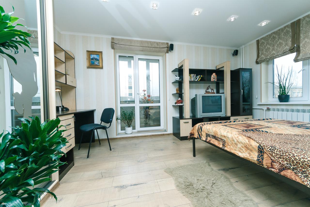 Apartment On Sevastopolska Square Киев Экстерьер фото