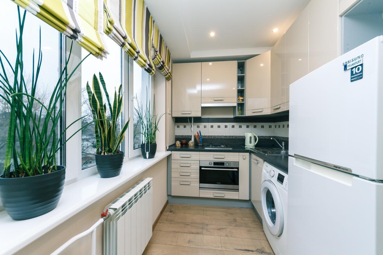 Apartment On Sevastopolska Square Киев Экстерьер фото
