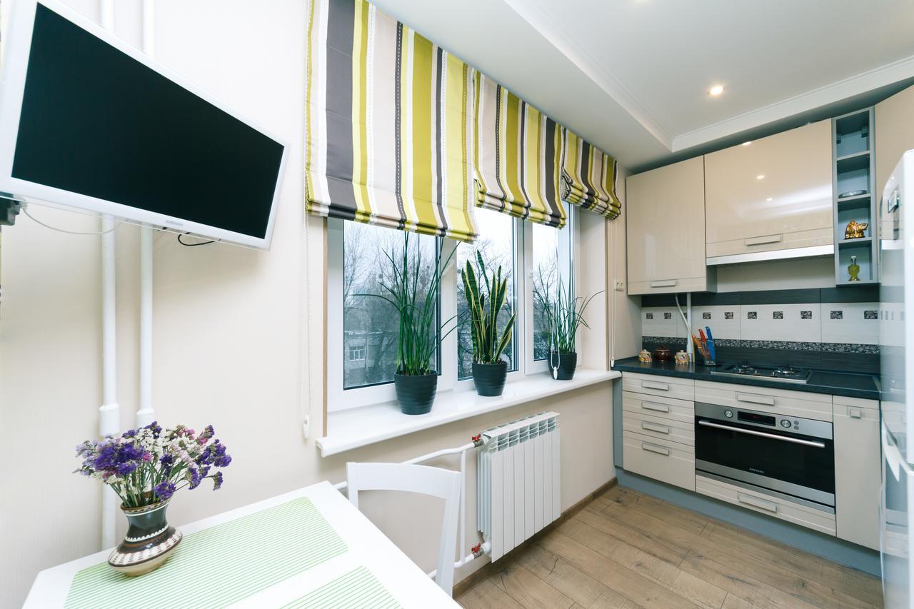 Apartment On Sevastopolska Square Киев Экстерьер фото