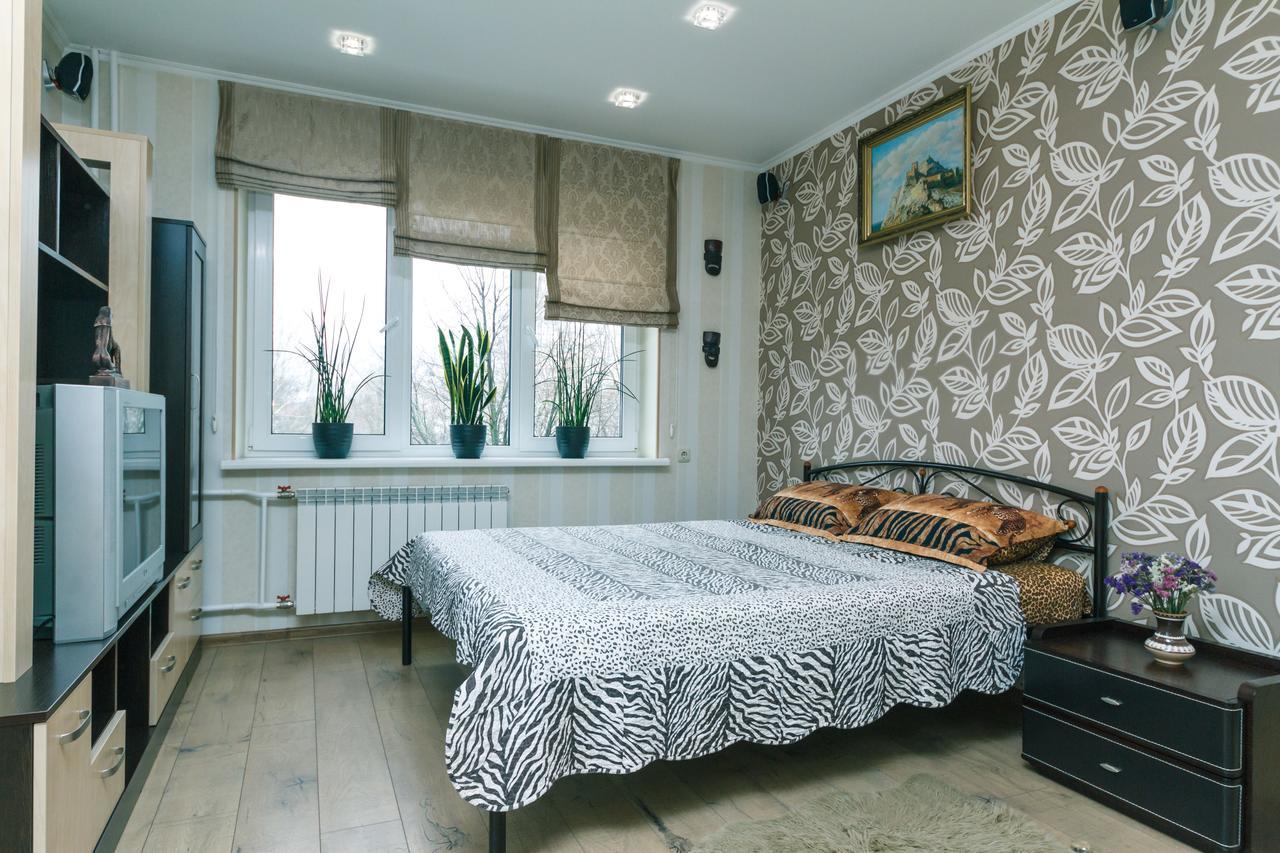 Apartment On Sevastopolska Square Киев Экстерьер фото